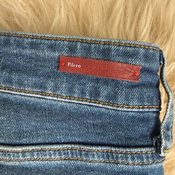 Pilcro and the Letterpress Boyfriend Jeans with Floral Embroidery - Picture 14 of 15